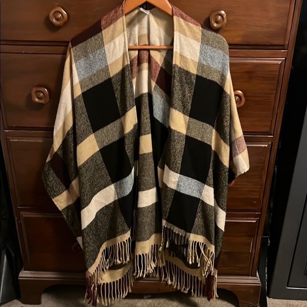 Plaid Fringe Shawl in Black and Tan